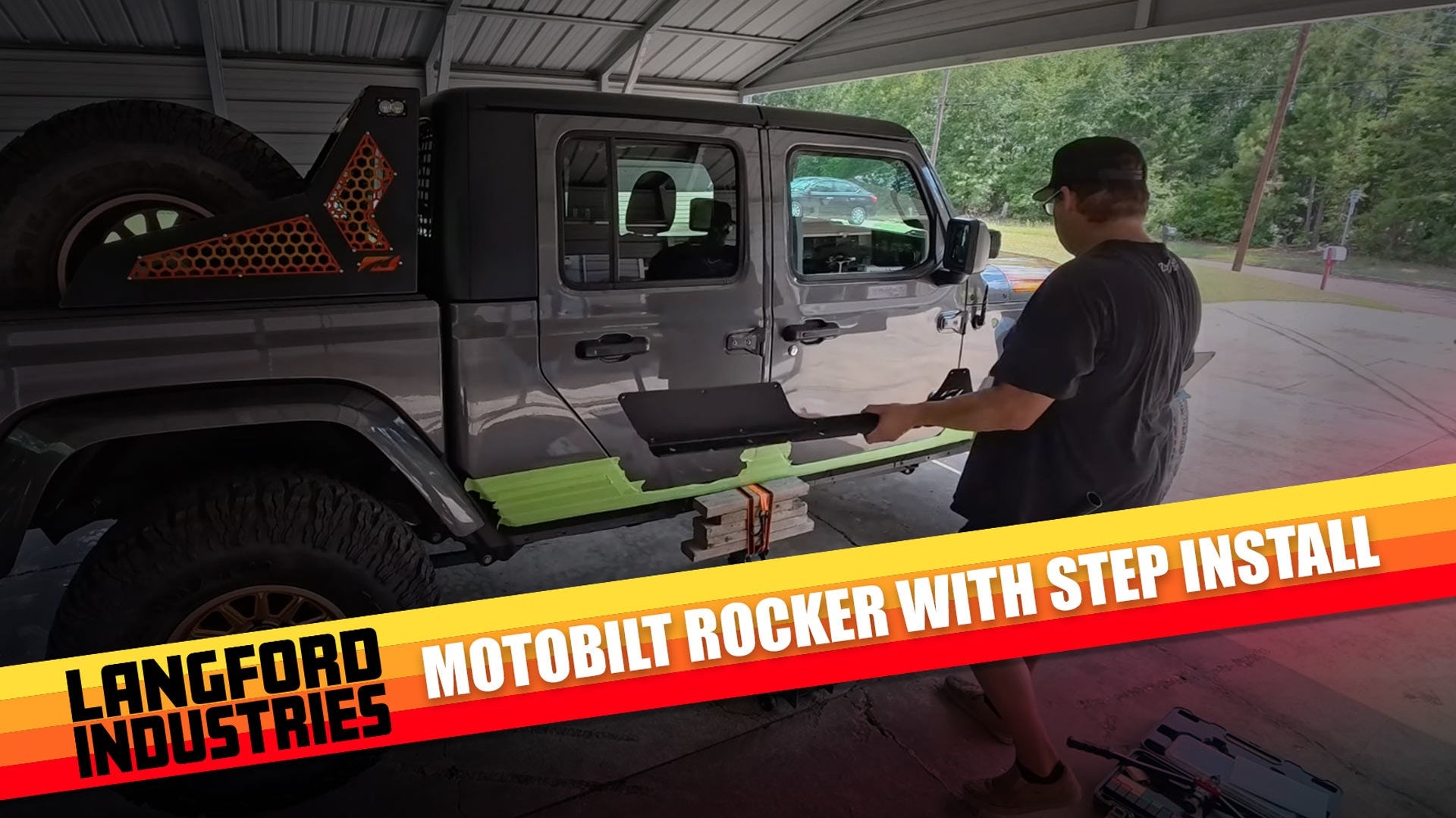 DIY: Installing Motobilt Rocker Armor + Step on a Jeep Gladiator JT